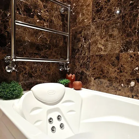 Hostdomus - 007 Luxury *