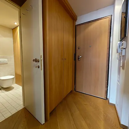 Hostdomus - 007 Luxury